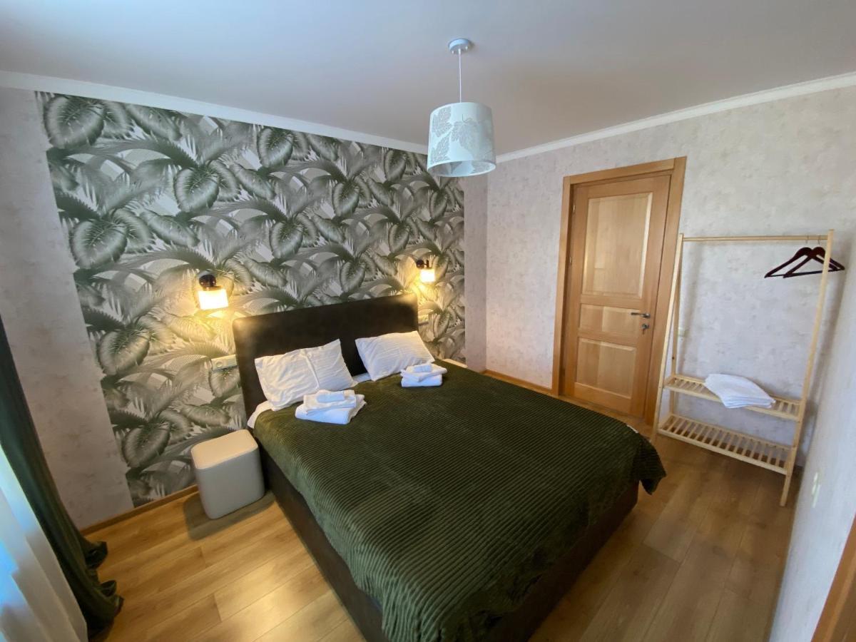 Niniko Shampriani Guest House Mestia Zewnętrze zdjęcie